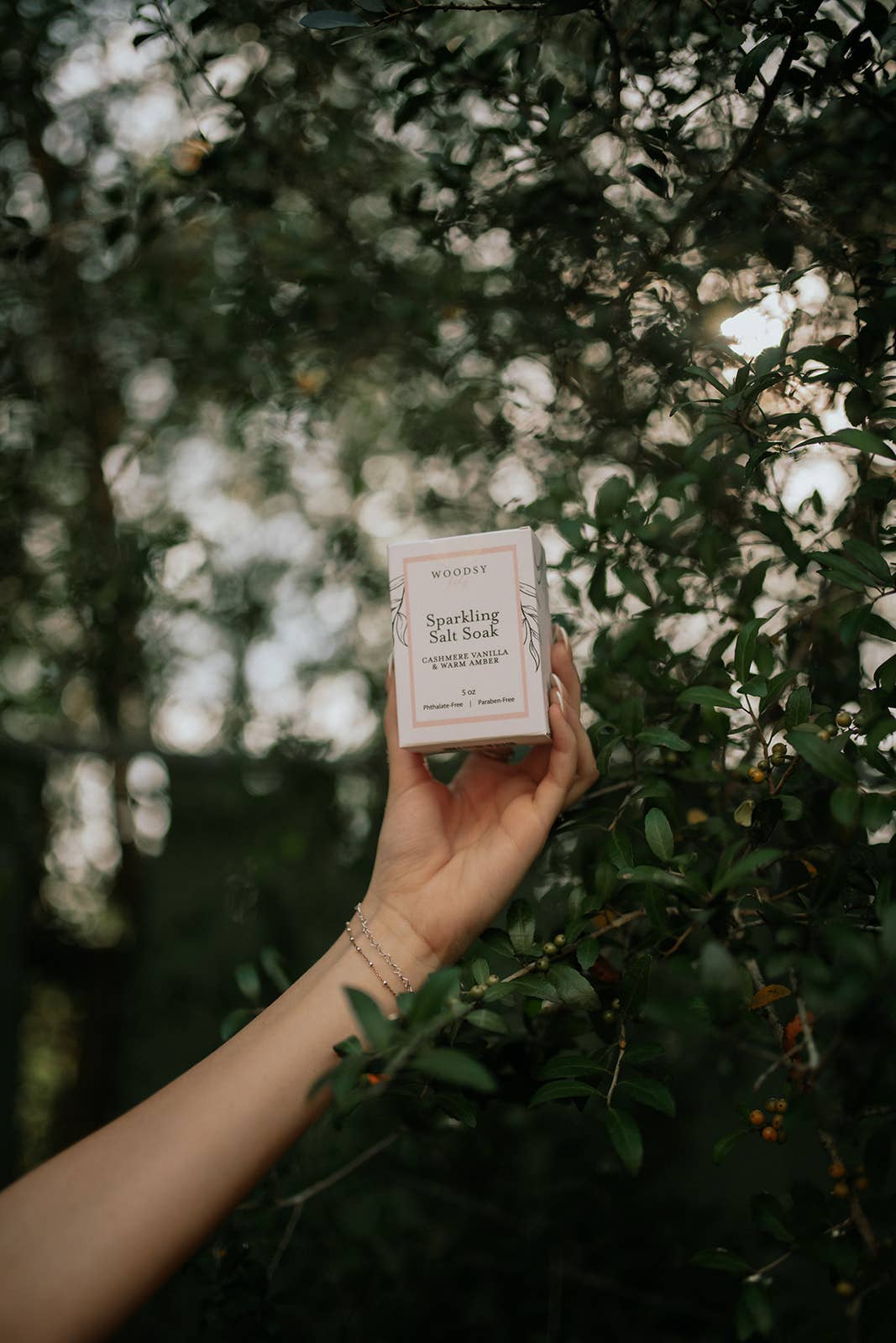 Sparkling Salt Soak-  Cashmere Vanilla & Warm Amber