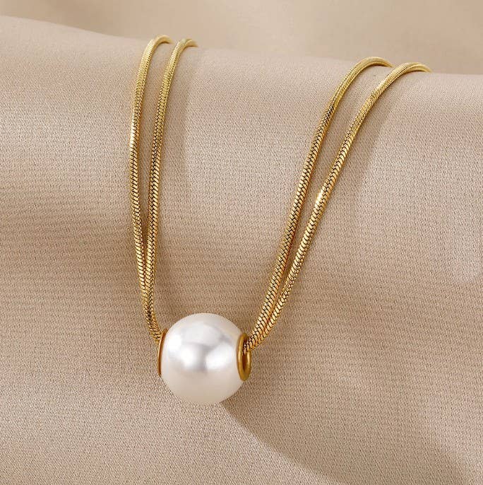 STAINLESS STEEL NON-TARNISH PEARL NECKLACE | 40NK9689: GOLD