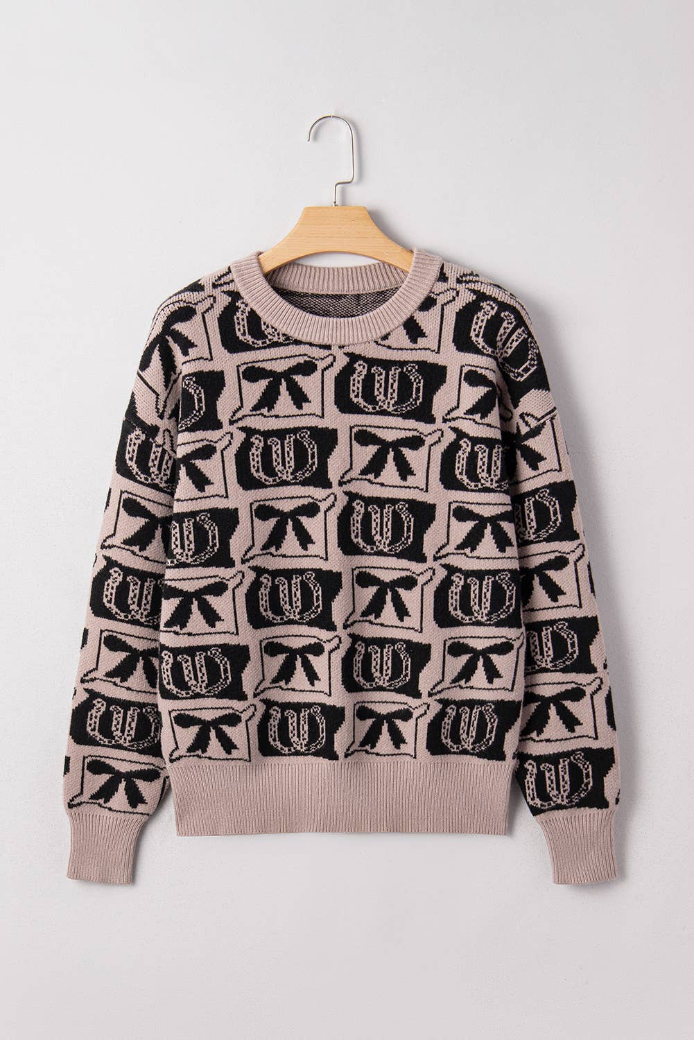 66 Bows Horseshoes Pattern Western Plus Size Sweater (S-4X): Black / M