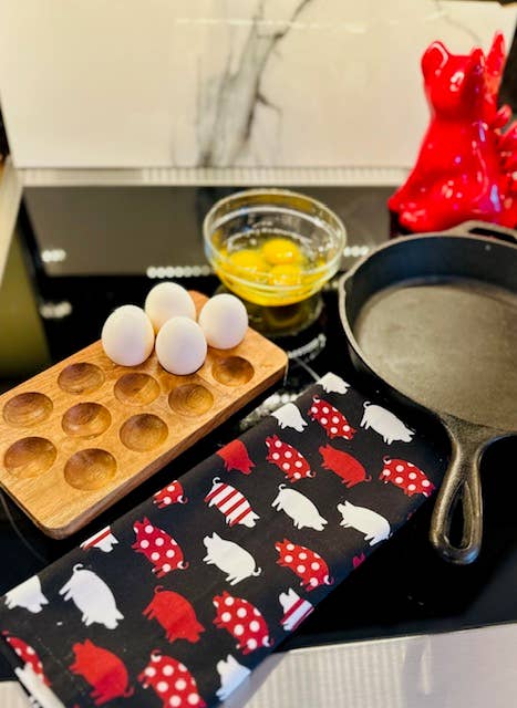 Wooden Egg Holder with Pig Kitchen Towel Set