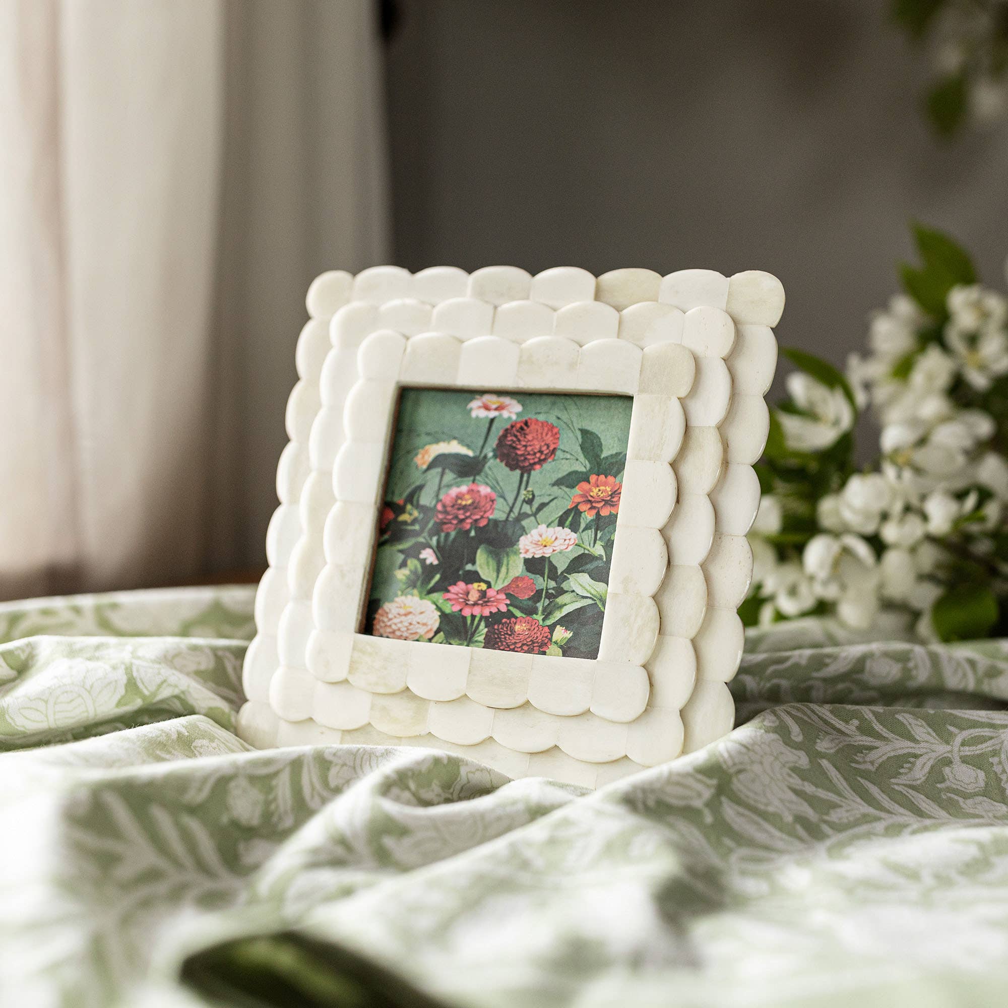 Emery 4x4 Photo Scallop Picture Frame White Bone