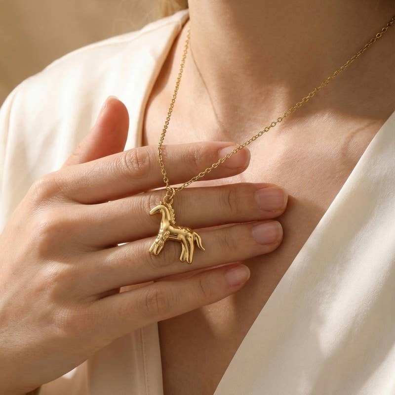 18K STAINLESS STEEL TARNISH FREE HORSE NECKLACE | 40NK9697: GOLD