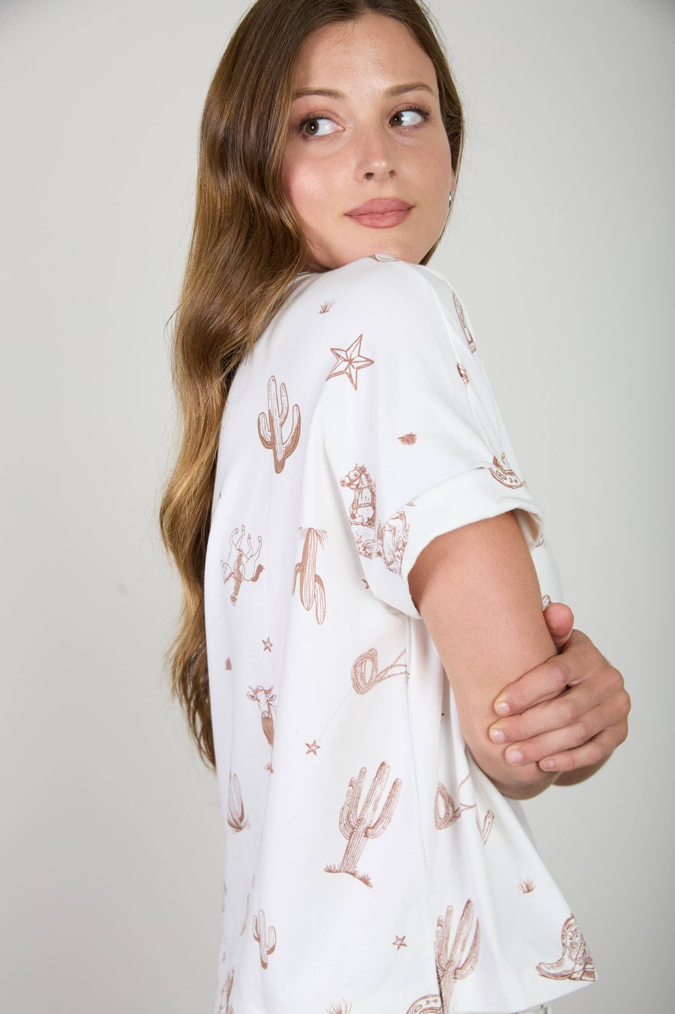 WESTERN PRINT CUFF SLEEVE KNIT T-SHIRT: IVORY