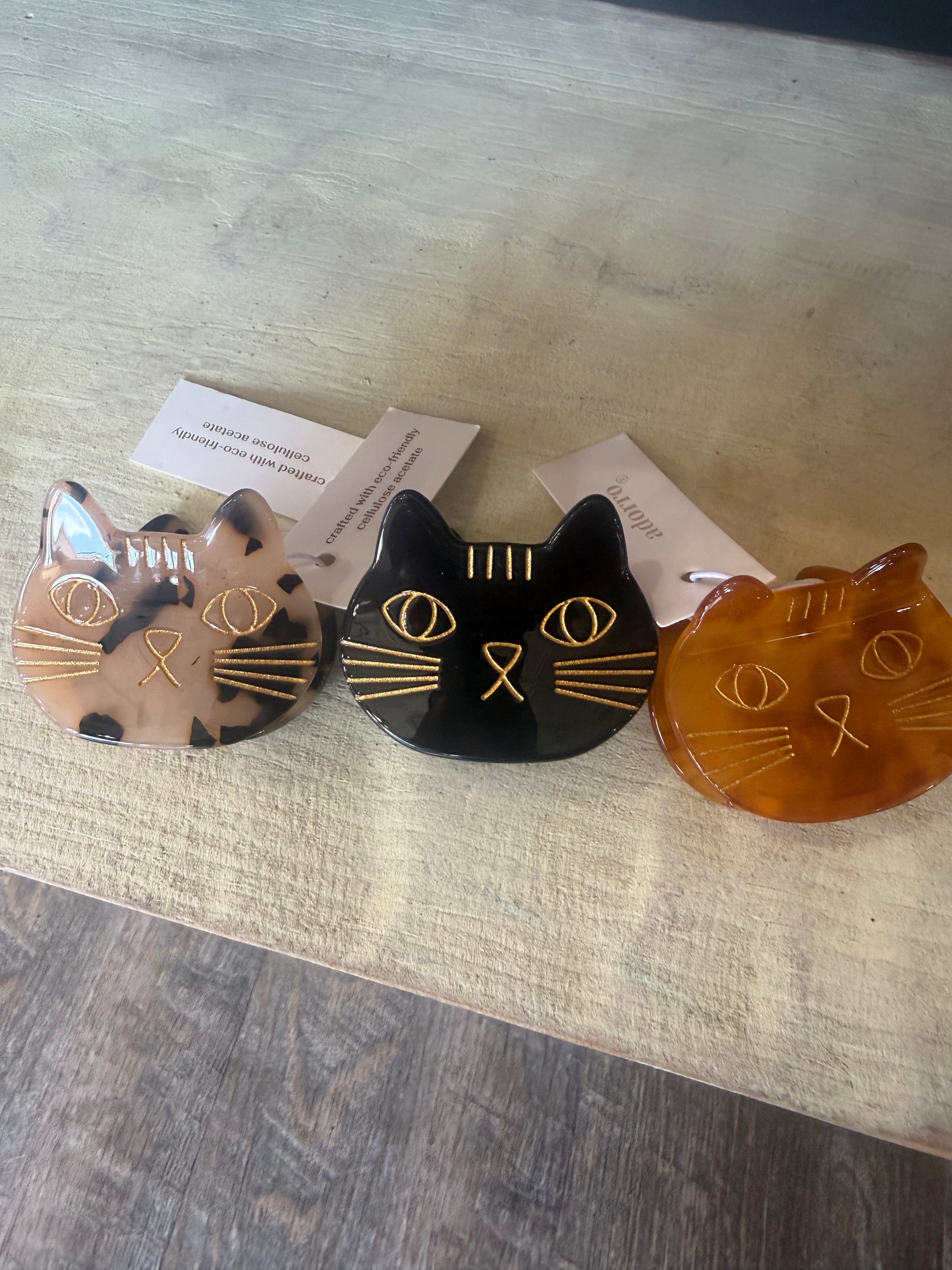 Ginger cat claw clip