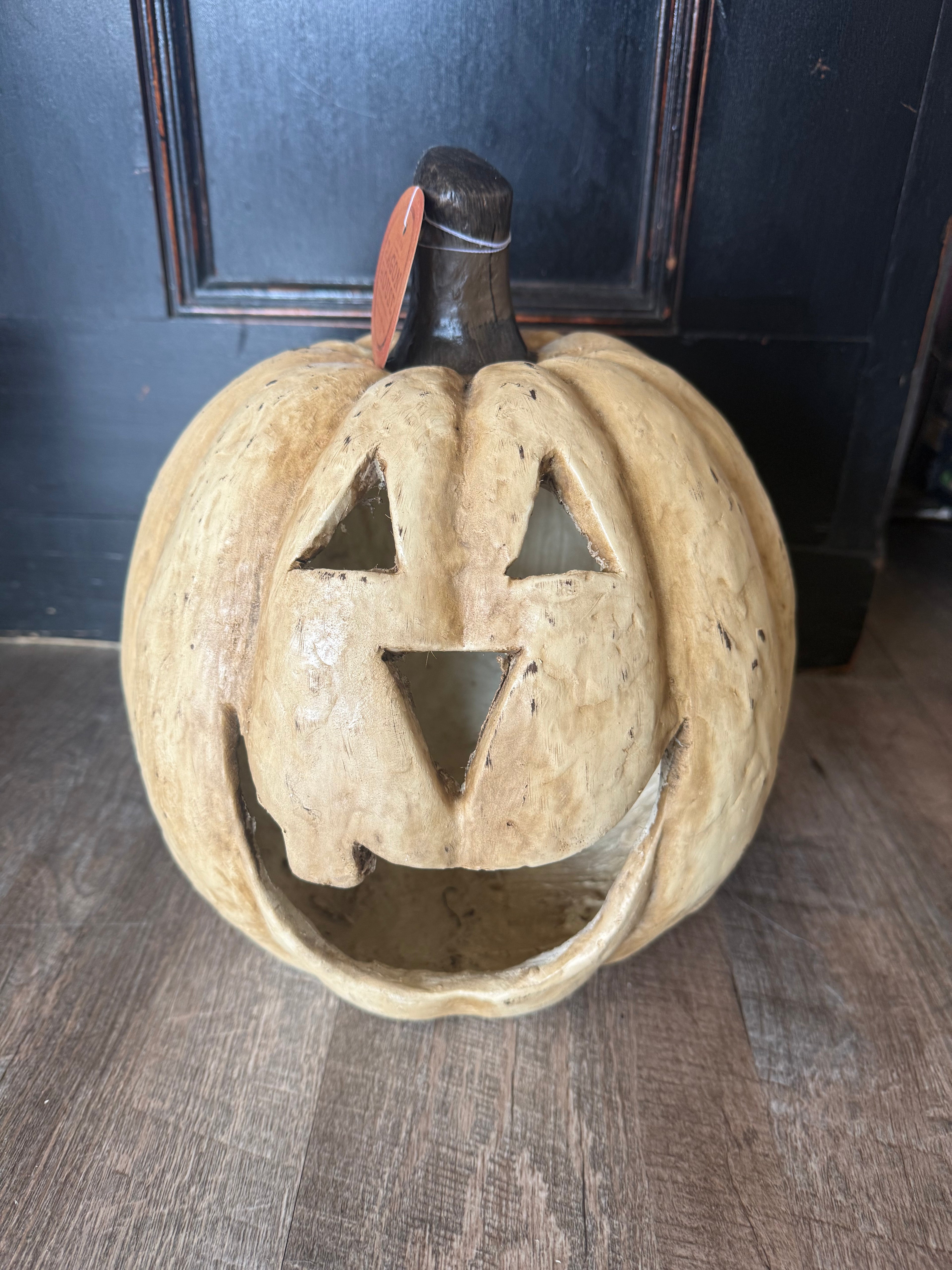 11” White Big Mouth Pumpkin
