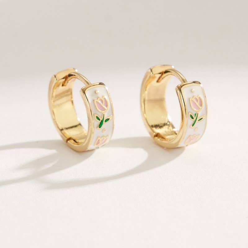 VINTAGE CLOISONNE FLORAL HUGGIE HOOP EARRINGS | 40E357: GOLD