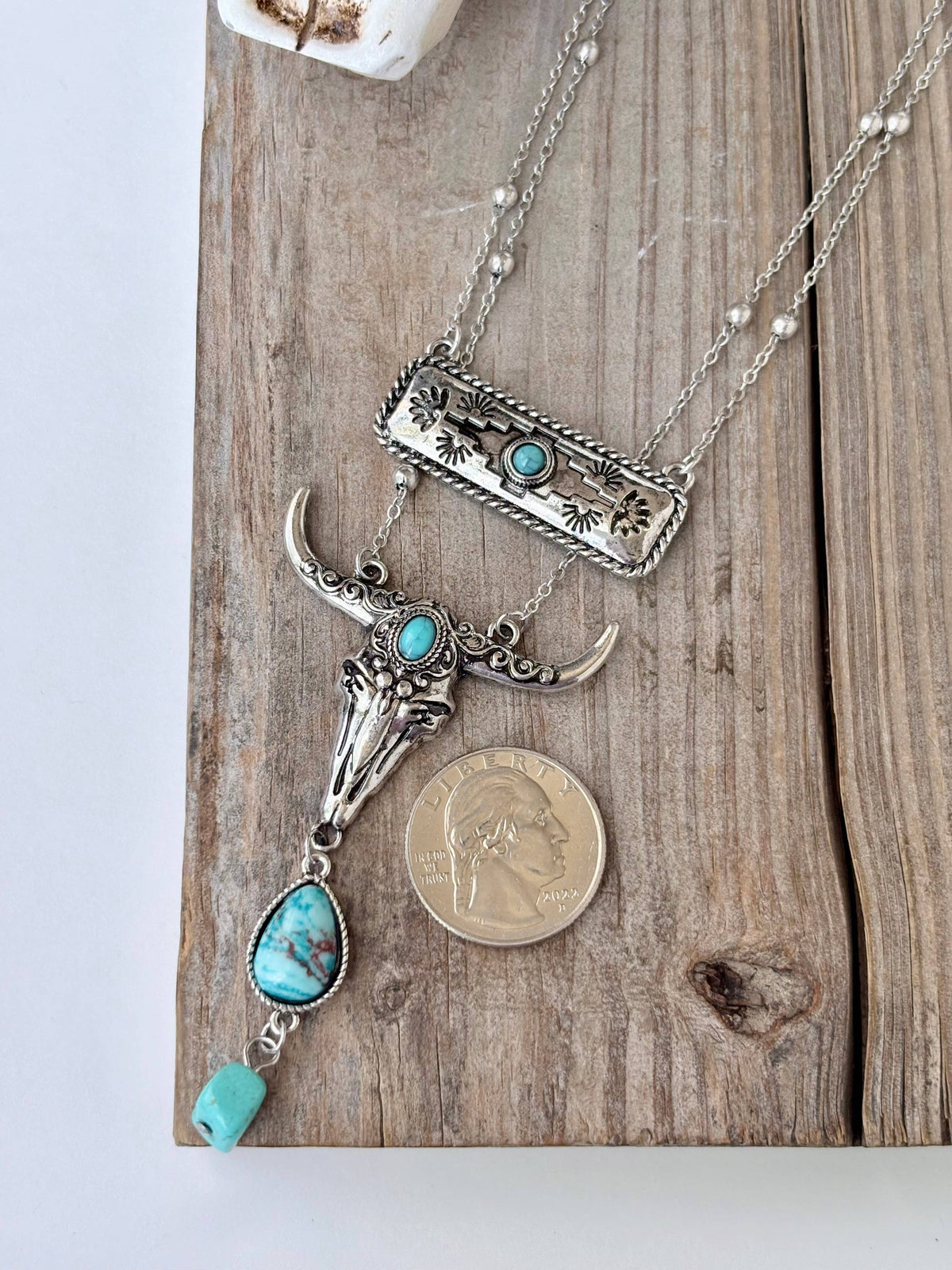 Layered Western Style Turquoise Stone Pendant Necklace Set