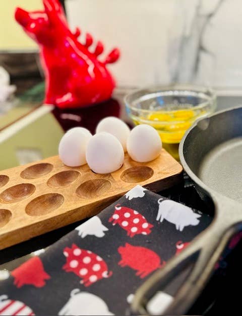 Wooden Egg Holder with Pig Kitchen Towel Set