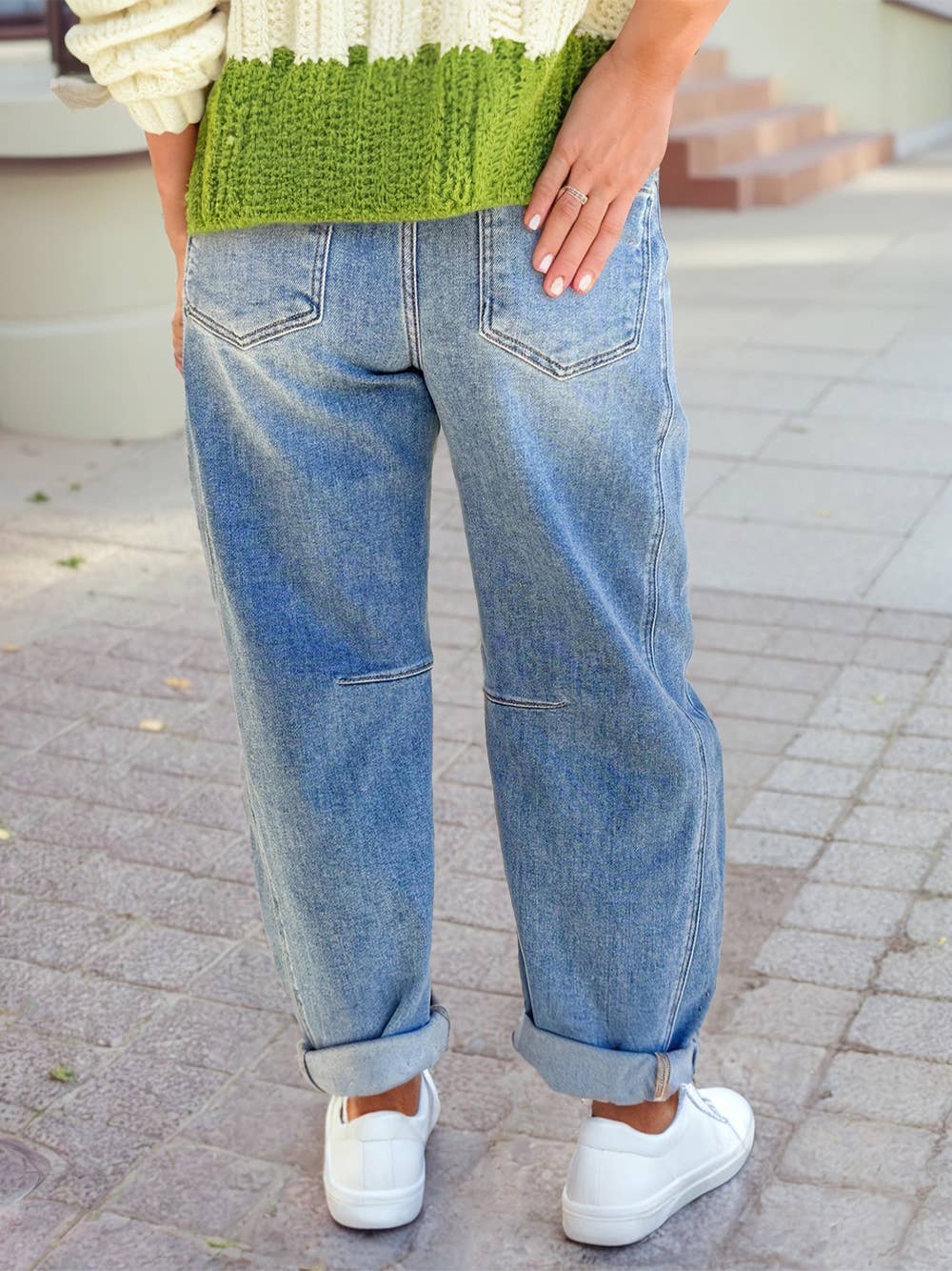 Multi Seam Detail Barrel Pleated Pocket Button Shift Jeans: Sky Blue / 10