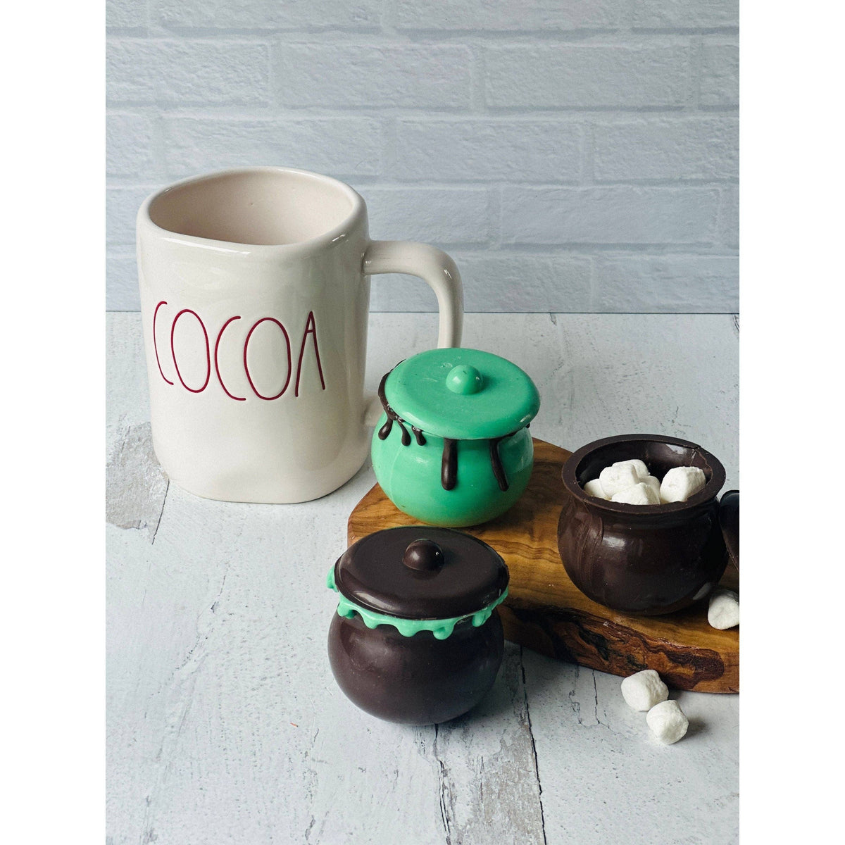 Halloween Cauldron Hot Chocolate Bombs, Hot Cocoa: Milk Chocolate / Single
