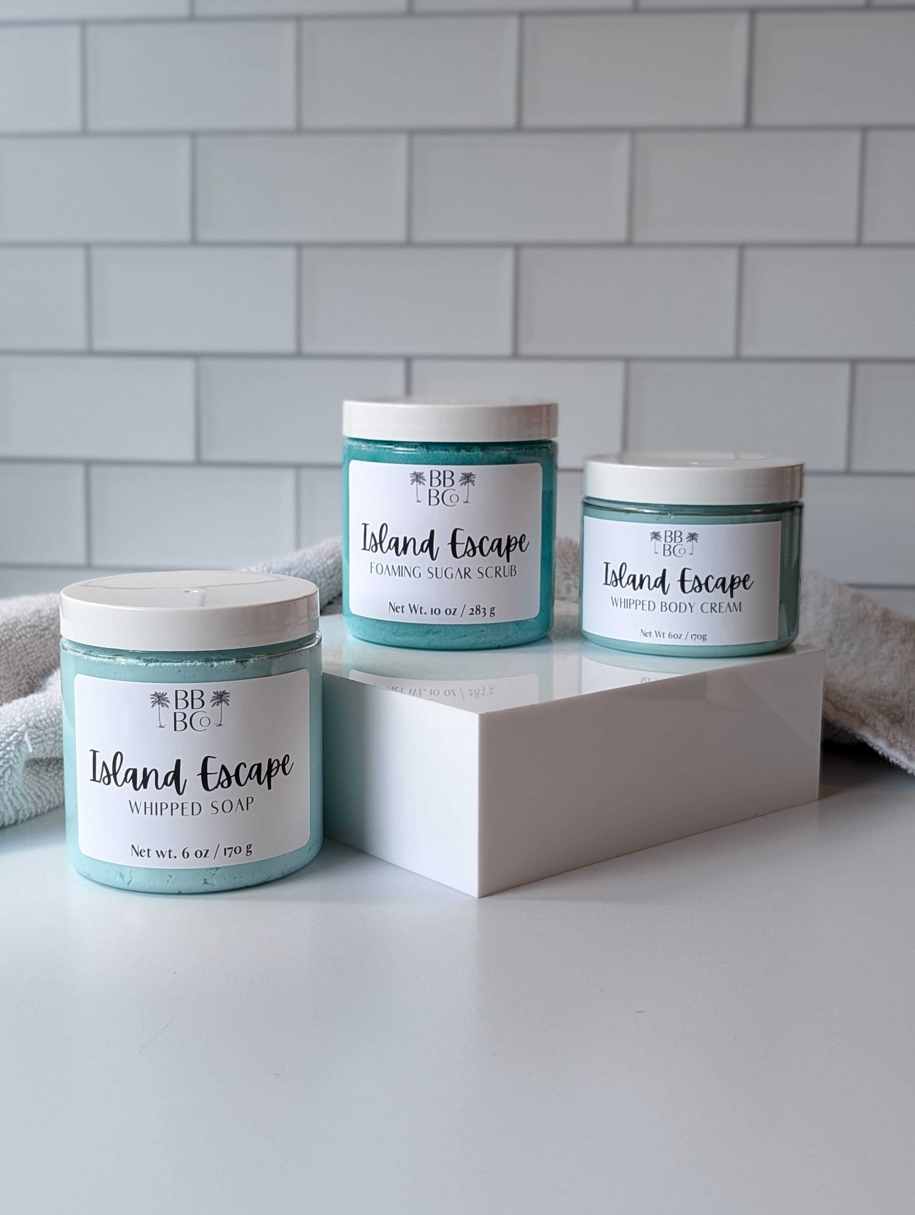 Island Escape Foaming Sugar Scrub